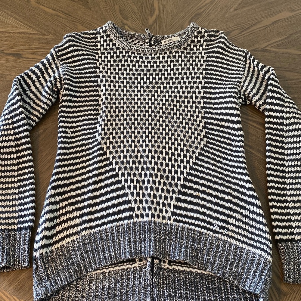 Devoted brand cable knit sweater. Sz xs